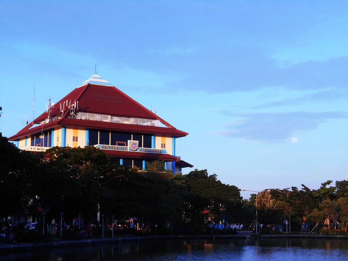 UNIVERSITAS AIRLANGGA