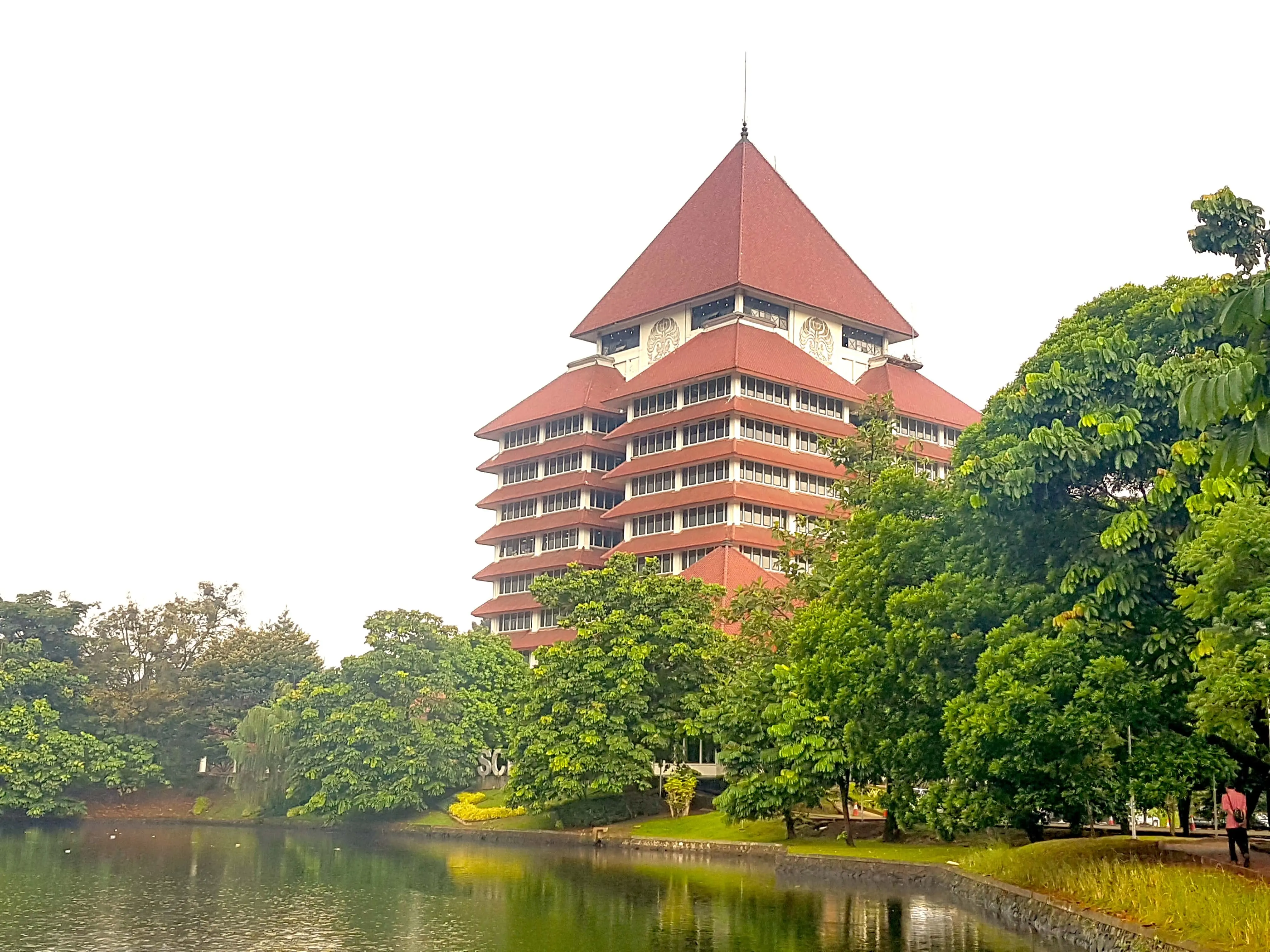UNIVERSITAS INDONESIA